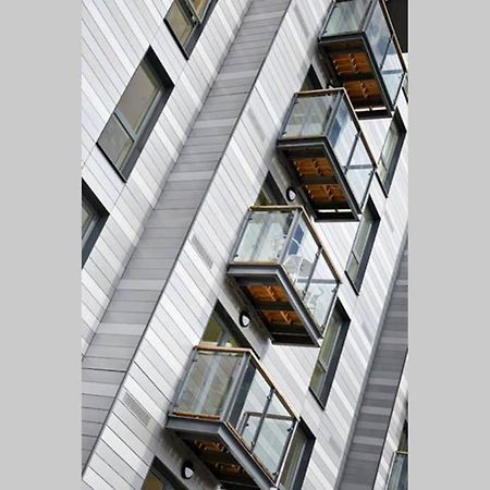 Modern Apartment At Slough Station, London In 18 Mins! Eksteriør bilde
